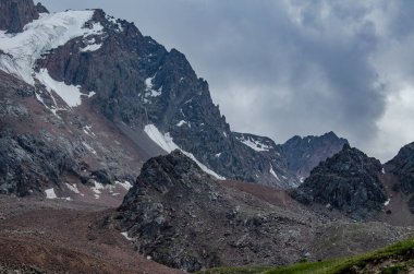 Karpat dağlarındaki dağ manzarası
