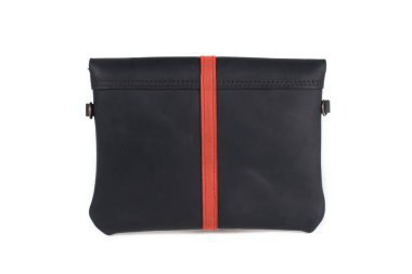 Beyaz arka planda deri çanta.