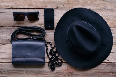 Deri çanta ve diğer erkek aksesuarları