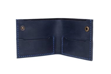 Beyaz arka planda deri cüzdan