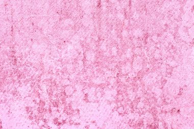 Çizik ve çatlaklarla dolu bir duvar parçası.