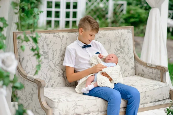 iki küçük kardeş