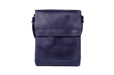 İzole beyaz bir arka plan üzerinde deri çanta