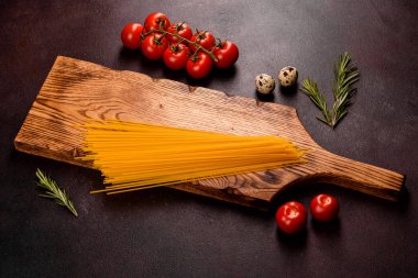 Koyu arkaplanda pişirme macunu içeriği