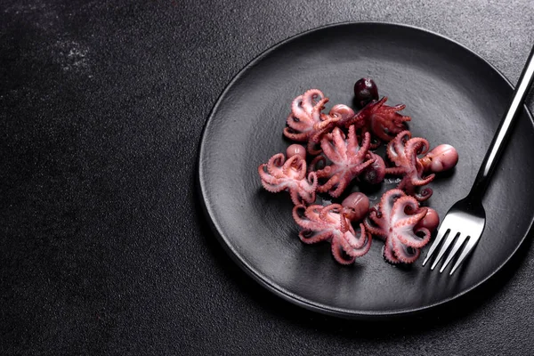 Seafood Baby Octopus Salad Black Plate Mediterranean Gourmet Food — Stock Photo, Image