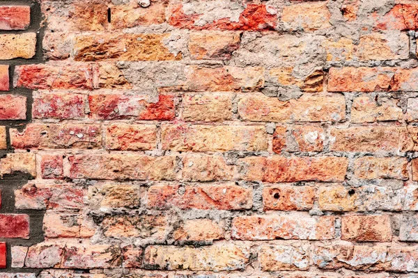 Doku, tuğla, duvar, arka plan olarak kullanılabilir. Çizik ve çatlaklarla tuğla dokusu