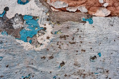 Doku, duvar, beton, arka plan olarak kullanılabilir. Çizik ve çatlaklarla dolu bir duvar parçası.