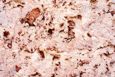 Doku, duvar, beton, arka plan olarak kullanılabilir. Çizik ve çatlaklarla dolu bir duvar parçası.