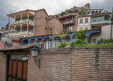  Ünlü Tbilisi balkon.