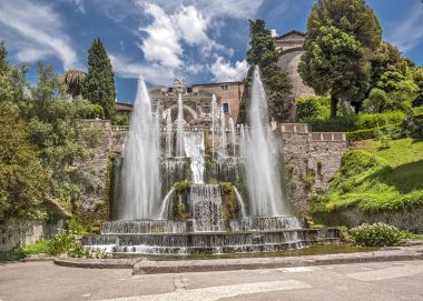 Ünlü Villa d'Este Tivoli adlı güzel çeşmeler çağlayan
