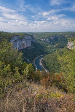 Gorges de Ardèche gorges Ardèche, Fransa Nehri'nde bir dizi oluşur.