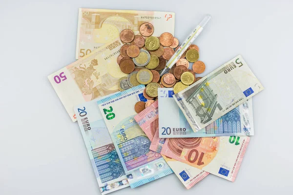Το ευρώ είναι άρρωστος, θα διασωθεί ή όχι? — Φωτογραφία Αρχείου