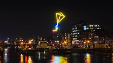 Amsterdam bağlantı noktası yukarıda Neon ışık uçurtma