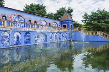 Palacio dos Marquises de Fronteira Lizbon bu Bahçe ve Galeri için ilham kaynağı oldu.