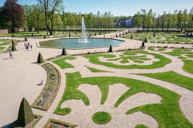 Arka bahçede bir dekoratif çeşmeler ile Saray Het Loo