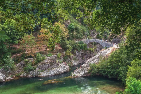 Pont du diable oder Teufelsbrücke ist eine römische Brücke, die — Stockfoto