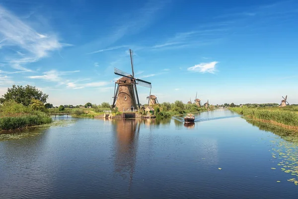 The beautiful Dutch windmills at Kinderdijk — Stock Photo, Image