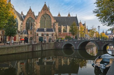 Eski kilise, kırmızı ışık bölge Amsterdam