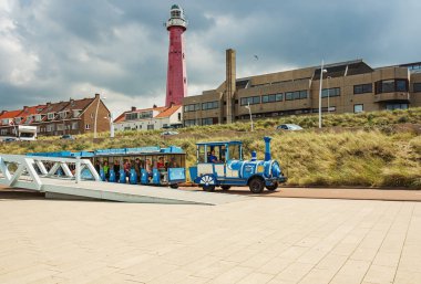 Turistik tren boyunca Scheveningen ile Sahil ba