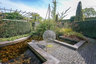 Bahçe öğesinde Dekoratif metal sanat