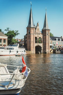 De Sneeker Waterpoort Frizce Sneek kasaba sembolüdür