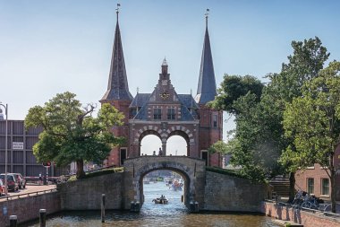De Sneeker Waterpoort Frizce Sneek kasaba sembolüdür