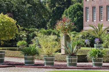 De Steeg, Hollanda, 23 Ağustos 2014: Bahçe kale ve Emlak Middachten Nederland De Steeg içinde etrafında