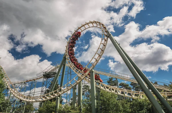 Efteling eğlence parkı lunapark treni Python — Stok fotoğraf