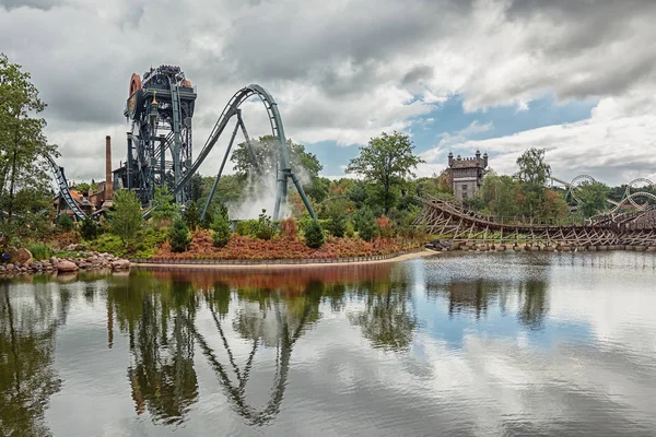 Hollanda Efteling eğlence parkı dalış coaster The Baron — Stok fotoğraf