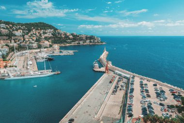 Fransız şehrinin Lympia limanının en üst manzarası.