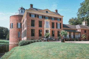 Rozendaal 'da bulunan Rosendael Kalesi' nin ön tarafında.