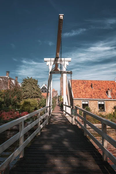 Die Kleine Zugbrücke Kwakelbrug Über Den Nieuwe Haven Kanal Edam — Stockfoto