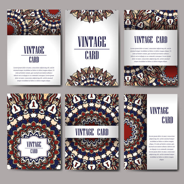 Ретро-карточка с мандалой. Винтажный фон с местом для текста. Может использоваться для приглашения, баннера, других карт
.