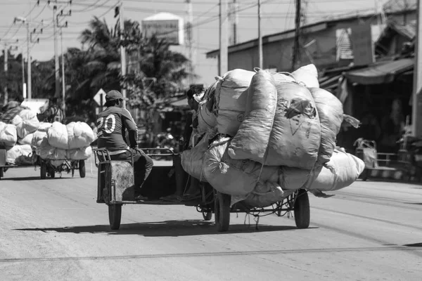 Logistique cambodgienne pour vendre le marché frontalier Images De Stock Libres De Droits