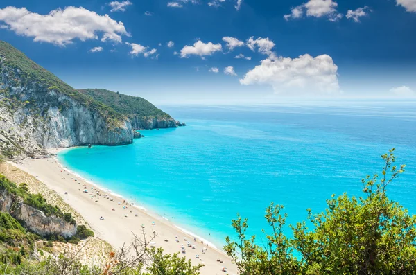 Praia de Milos na ilha de Lefkada, Grécia. — Fotografia de Stock