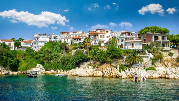 Skiathos cidade na ilha de Skiathos, Grécia . — Fotografia de Stock