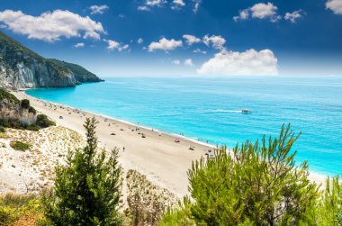 Yunanistan 'ın Lefkada adasındaki Milos plajı. 