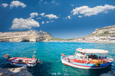 Matala beach adada Crete, Yunanistan