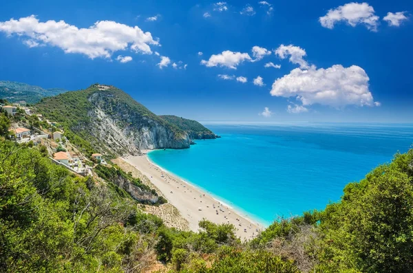 Praia de Milos na ilha de Lefkada, Grécia. — Fotografia de Stock