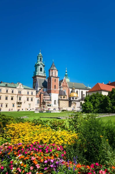 Wawel középkori vár Krakkóban, Lengyelországban — Stock Fotó