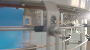 plastik şişe maden suyu limonata üretimi.