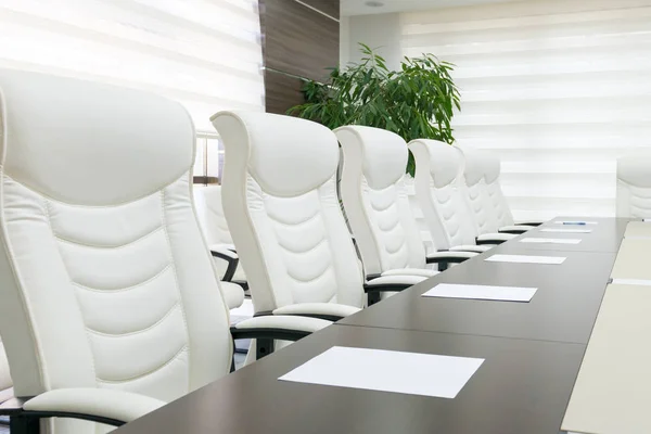 Boş modern toplantı salonu