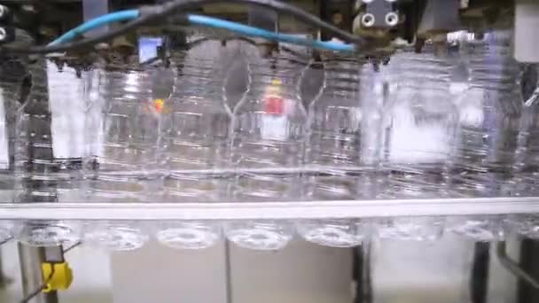 Виробництво Пластикових Пляшок Складальна Лінія Виробництва Екологічно Чистих Продуктів Виробництва — стокове відео