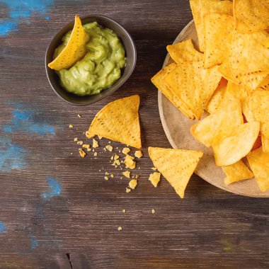 Aperatif bir parti, bir tortilla cips, cips Soslar: gu