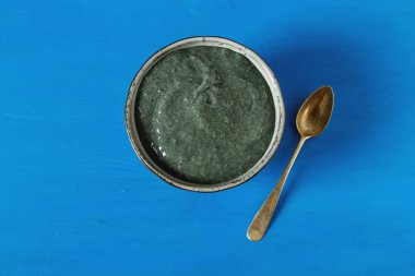 Taze sulu bluesberries spirulina smoothies cam. Simpl