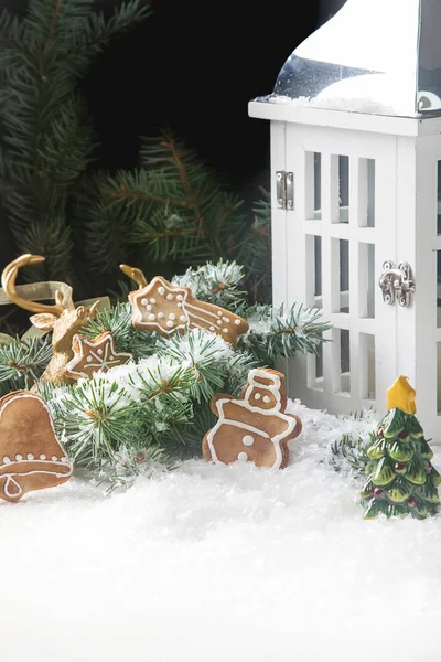 Neşeli Noel tatil dekorasyon arka plan zencefil ile adam sn — Stok fotoğraf