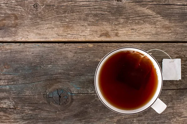 おいしい中国茶のカップ。暗い背景。茶道. — ストック写真