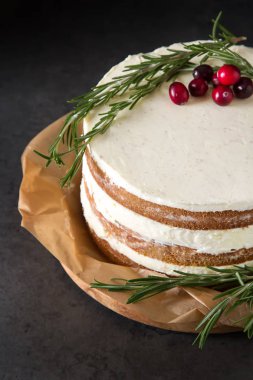 Noel bisküvi kek, Noel ağaç dalları, oyuncaklar. Bir delicio