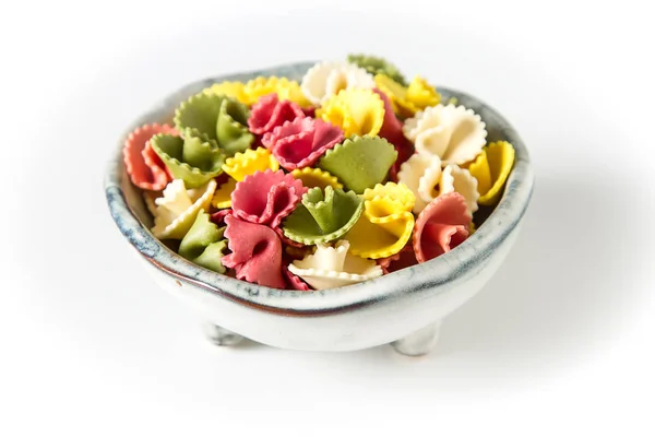 Pasta italiana multicolor. Deliciosa cena para niños. Pastas — Foto de Stock