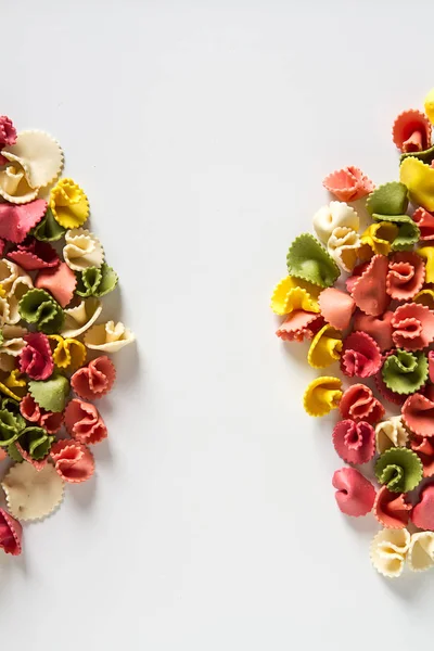 Pasta italiana multicolore. Deliziosa cena per bambini. Pasta — Foto Stock